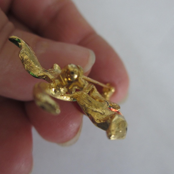 Vintage 1960-70`s brooch rose rhinestone red green - Picture 6 of 6